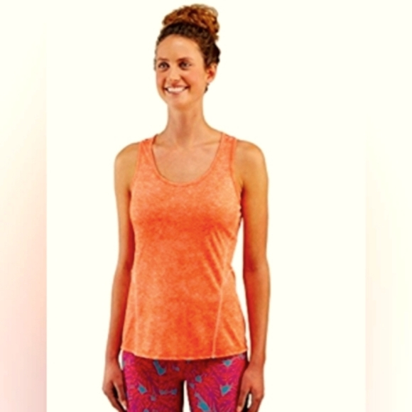 (2)👚Med Bundle Deal👚 2 Active Tank Tops - Picture 2 of 9